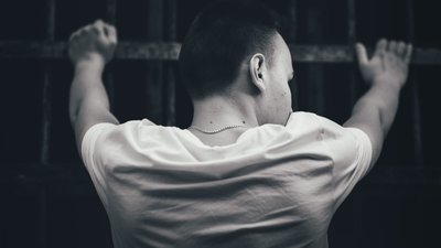 "Українці займають територію РФ". На Сумщині чоловіка підозрюють у виправдовуванні збройної агресії Росії