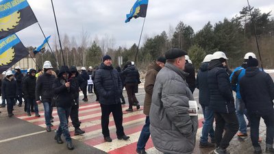 Шахтарі Львівщини перекрили міжнародну трасу Шахтарі Львівщини перекрили міжнародну трасу
