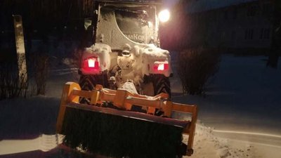 У Житомирі до прибирання вулиць від снігу залучили понад 400 осіб У Житомирі до прибирання вулиць від снігу залучили понад 400 осіб