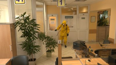 У Луцьку втретє дезинфікували приміщення ЦНАПу У Луцьку втретє дезинфікували приміщення ЦНАПу