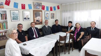 В Ізмірі обговорили спільну роботу української та кримськотатарської громад