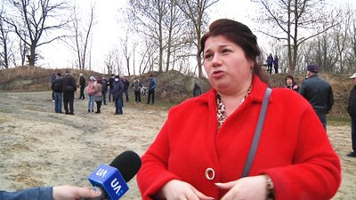 На Житомирщині жителі Малинської громади протестують проти розробки гранітного кар'єру На Житомирщині жителі Малинської громади протестують проти розробки гранітного кар'єру
