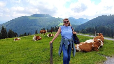 "Голос степу". У Німеччині лунають автентичні пісні української Донеччини — історія фольклористки з Волноваського району "Голос степу". У Німеччині лунають автентичні пісні української Донеччини — історія фольклористки з Волноваського району