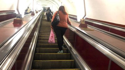 У Києві запрацювало метро У Києві запрацювало метро