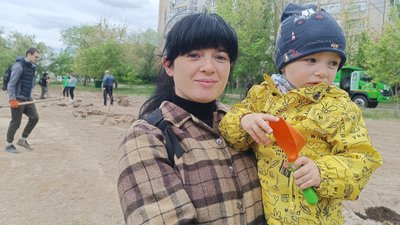 "Дерево – життя громади": в Миколаєві висадили понад 35 дерев