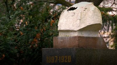 З парку – на Дубенське: у Рівному вчетверте перепоховали останки Олеко Дундича З парку – на Дубенське: у Рівному вчетверте перепоховали останки Олеко Дундича