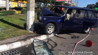 На Полтавщині сталася аварія: чоловікові за кермом стало зле