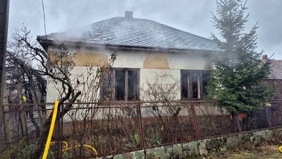 Внаслідок пожежі на Закарпатті загинуло двоє людей Внаслідок пожежі на Закарпатті загинуло двоє людей