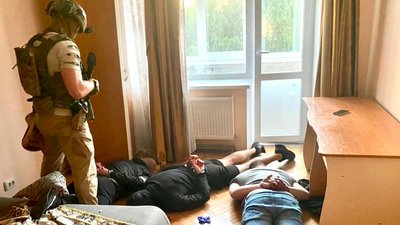 На Франківщині судитимуть групу чоловіків, які вимагали у військового вигаданий борг — поліція