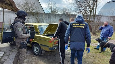 На Житомирщині викрили засуджених, які збували наркотики на території виправної колонії