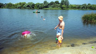 На вінницьких пляжах зафіксували близько 10 порушень безпеки На вінницьких пляжах зафіксували близько 10 порушень безпеки