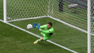 "Спочатку йому залітало звідусіль". Що розповіли перші тренери воротаря збірної Георгія Бущана