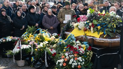В Ужгороді попрощалися із полеглим на війні Іваном Пайдою В Ужгороді попрощалися із полеглим на війні Іваном Пайдою