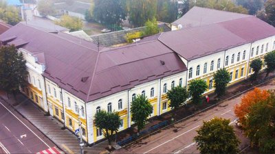 З Центру творчості дітей та молоді у Житомирі евакуювали колектив – надійшла інформація про замінування