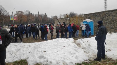 "Верес" у Луцьку грає проти "Зорі". Що відбувається на стадіоні "Верес" у Луцьку грає проти "Зорі". Що відбувається на стадіоні