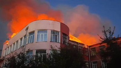По училищу у Харкові РФ випустила 3 ракети, ймовірно, "С-300" — Терехов По училищу у Харкові РФ випустила 3 ракети, ймовірно, "С-300" — Терехов