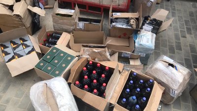 На Одещині виявили підпільні цехи контрабандистів На Одещині виявили підпільні цехи контрабандистів