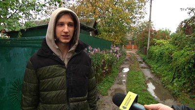 Ні пішки пройти, ні автівкою проїхати – житомиряни скаржаться на залиті водою провулки Ні пішки пройти, ні автівкою проїхати – житомиряни скаржаться на залиті водою провулки