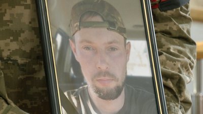 "Не довезли до лікарні", — у Луцьку попрощалися з захисником Дмитром Давидюком "Не довезли до лікарні", — у Луцьку попрощалися з захисником Дмитром Давидюком