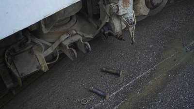 Причини з'ясовуються: у Житомирі трамвай зійшов з колій