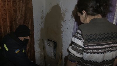 На Херсонщині рятувальники перевірили будинки людей, які використовують пічне опалення На Херсонщині рятувальники перевірили будинки людей, які використовують пічне опалення