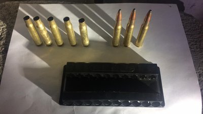 На кордоні з Польщею виявили авто з набоями та гільзами
