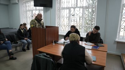 “Він був у комі”: у справі смертельної бійки в ТЦК у Сумах слухали свідків-лікарів
