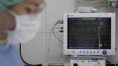 монітор серцевого ритму в лікарні