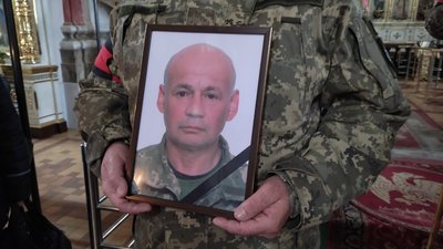 У Луцьку попрощалися з полеглими воїнами Олексієм Масуровим і Богданом Ніколайчуком У Луцьку попрощалися з полеглими воїнами Олексієм Масуровим і Богданом Ніколайчуком