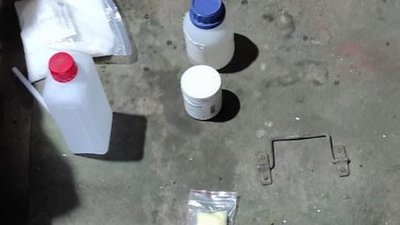 На Житомирщині у гаражі викрили нарколабораторію На Житомирщині у гаражі викрили нарколабораторію