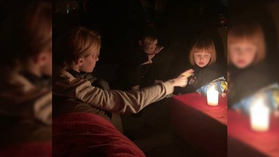 Олена Лавріненко з дітьми у сховищі у Чернігові Олена Лавріненко з дітьми у сховищі у Чернігові