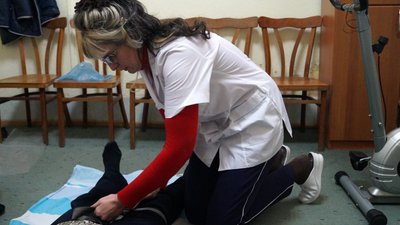 Найстаршій волонтерці – 93 роки. Як у терцентрі на Львівщині допомагають армії та переселенцям Найстаршій волонтерці – 93 роки. Як у терцентрі на Львівщині допомагають армії та переселенцям
