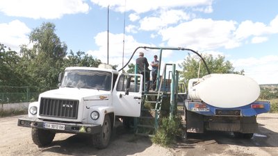 Дванадцять днів без води. Мешканці громади на Дніпропетровщині потерпають через борги водоканалу