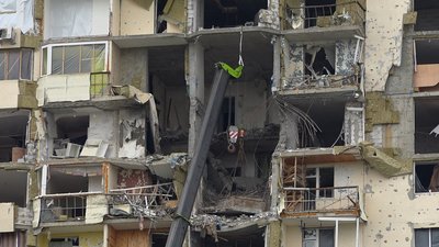 Пошкоджений будинок на Чорновола Пошкоджений будинок на Чорновола