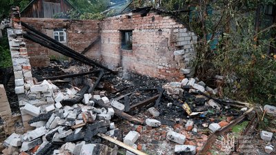 Гараж, який згорів у результаті обстрілу Краматорська росіськими окупантами