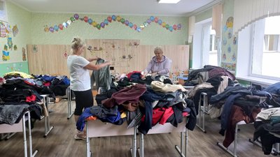 Пункти видачі одягу та взуття для ВПО на Полтавщині: скільки їх у регіоні Пункти видачі одягу та взуття для ВПО на Полтавщині: скільки їх у регіоні