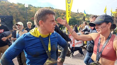 Збирали гроші для ЗСУ: у Житомирі провели благодійний забіг "Дика гонка" Збирали гроші для ЗСУ: у Житомирі провели благодійний забіг "Дика гонка"