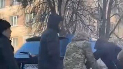 У Чернівцях омбудсман відреагував на затримання чоловіка нібито працівниками ТЦК