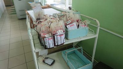 На Волині черги донорів під обласним центром служби крові На Волині черги донорів під обласним центром служби крові