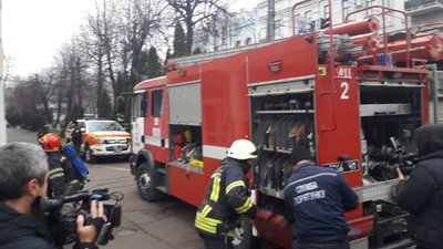 Як у Черкаській медакадемії перевіряли пожежну безпеку Як у Черкаській медакадемії перевіряли пожежну безпеку