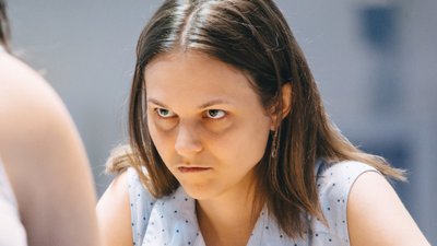 Анна Музичук розпочала з нічиєї білими півфінальний матч Турніру претенденток з шахів: результат