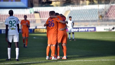 Полтавська "Ворскла" поступилась "Маріуполю" 3:0 Полтавська "Ворскла" поступилась "Маріуполю" 3:0