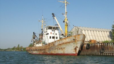 Рибацьке судно, Крим, ремонт