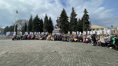 У Дубні на Рівненщині подружжя переселенців з Херсону створило й очолили Пласт У Дубні на Рівненщині подружжя переселенців з Херсону створило й очолили Пласт