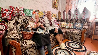Вишивальниці Вишивальниці