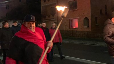 У Тернополі відбулась смолоскипна хода пам'яті Степана Бандери У Тернополі відбулась смолоскипна хода пам'яті Степана Бандери
