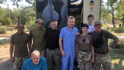 Безкоштовно лікує зуби бійцям. Стоматолог зі Львова кілька разів на рік їздить на Схід Безкоштовно лікує зуби бійцям. Стоматолог зі Львова кілька разів на рік їздить на Схід