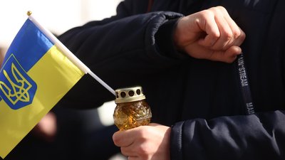 На Вінниччині встановили пам'ятну дошку загиблому військовослужбовцю На Вінниччині встановили пам'ятну дошку загиблому військовослужбовцю