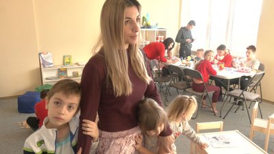 ОСВІТНЬО-ІГРОВА КІМНАТА ДЛЯ ДІТЕЙ ПЕРЕСЛЕНЦІВ ОСВІТНЬО-ІГРОВА КІМНАТА ДЛЯ ДІТЕЙ ПЕРЕСЛЕНЦІВ