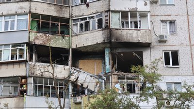Херсон, обстріли, балкон, вікна